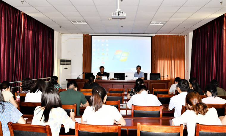 威尼斯569vip游戏下载举行师范类专业认证工作专题报告会