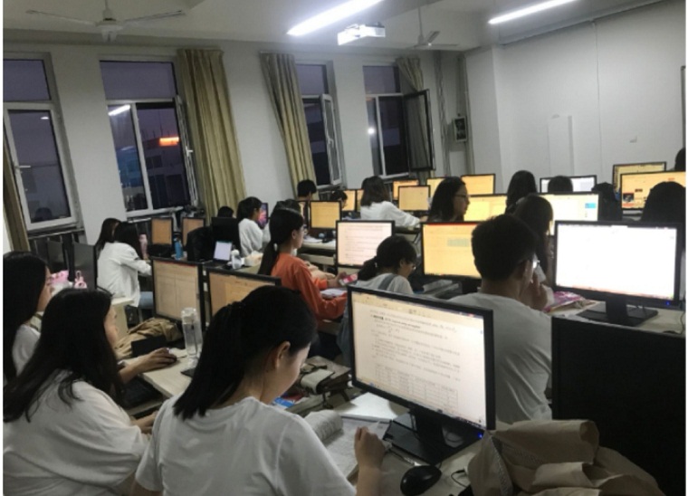 威尼斯官网在第十二届“中国电机工程学会杯”全国大学生电工数学建模竞赛中获佳绩 