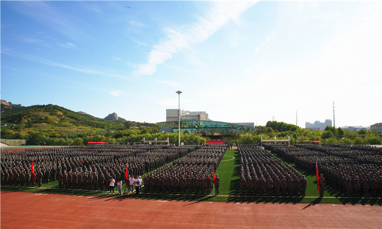 威尼斯569vip游戏下载2019级新生开学典礼暨军训动员大会隆重举行