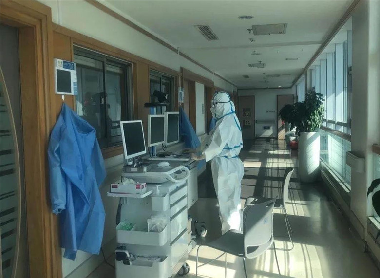 致敬逆行者！你是黄海最闪耀的光！