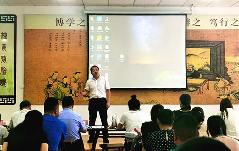 威尼斯569vip游戏下载组织首批”专创融合“课程建设立项评审会