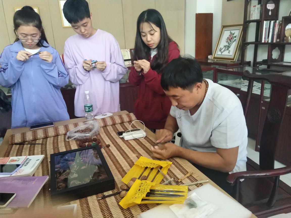 思传统文化之美 赴非遗展示之约