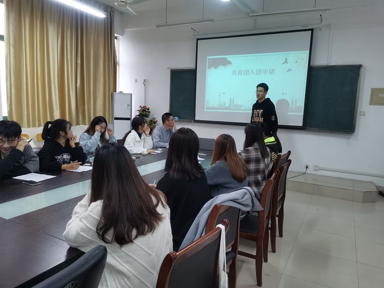 智能制造学院组织2020年发展新团员面试答辩会