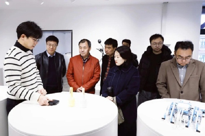 艺术学院赴青岛设计师FM联盟考察交流