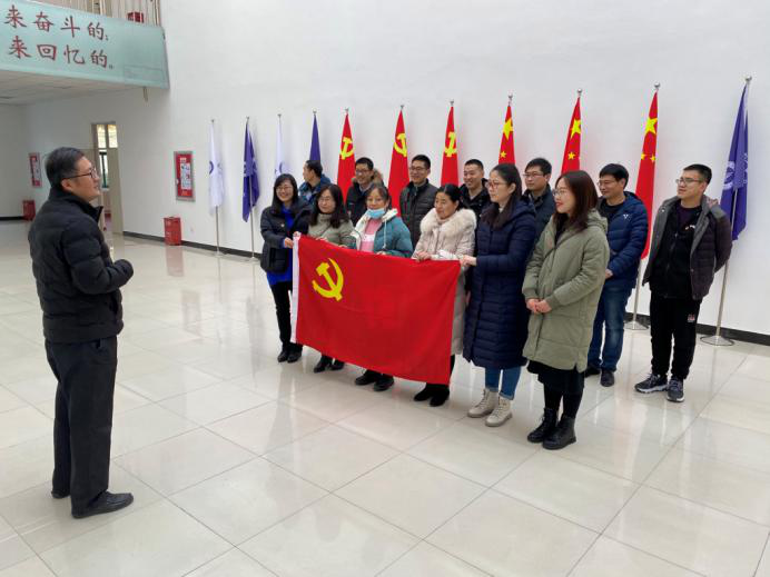 威尼斯官网举办“重走长征之路  传承红色基因”党建活动