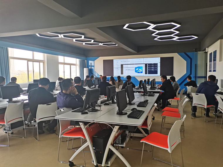 大数据学院人工智能实验室第一阶段建设验收圆满完成