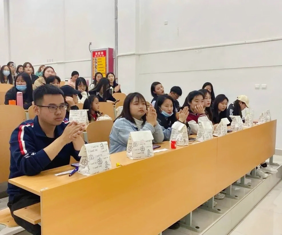 学前教育学院举行“百首红歌颂中华”歌唱比赛决赛