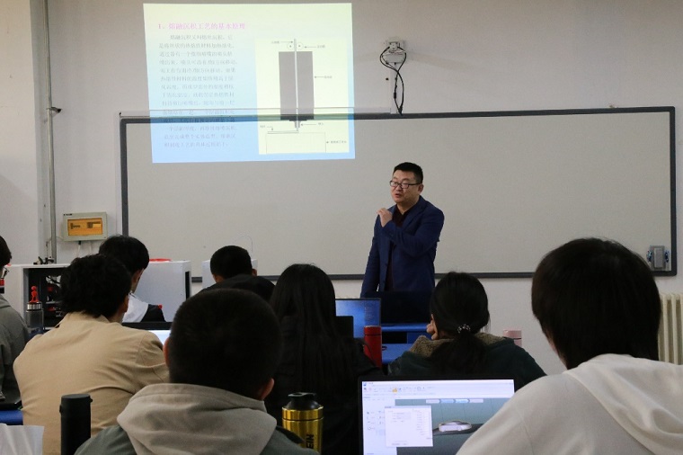 工业设计与图学系开展企业导师进课堂活动