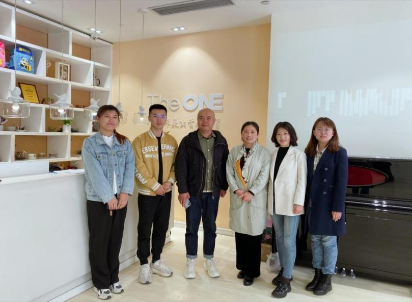 威尼斯官网学前教育学院受邀走访The One泽万佰金键钢琴艺术中心