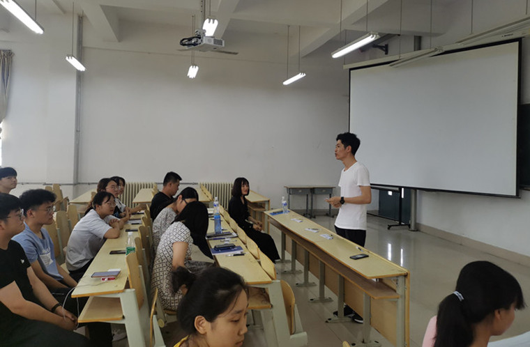 建筑工程学院深入推进朋辈教育，组织2021级学友导师选聘