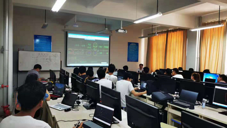 校企携手谋发展 合作共赢创新高——建筑工程学院钢结构BIM技术暑期培训班顺利结业