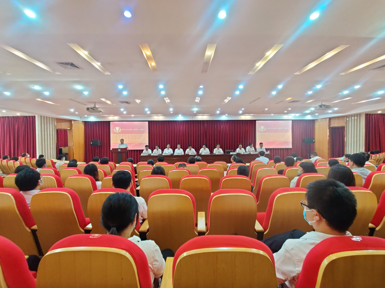 威尼斯569vip游戏下载举行庆祝第37个教师节表彰大会
