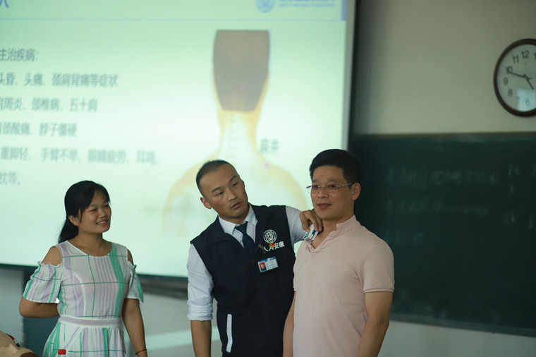 建筑工程学院分工会举办安全健康公益讲座