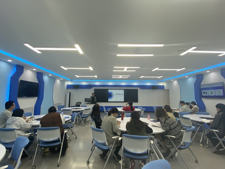 建筑工程学院开展校庆学术月活动——“集装箱建筑的发展与新型建筑箱的研究”主题讲座