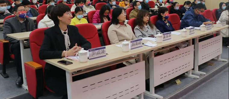 不忘师恩，共庆华诞——来自优秀校友的真诚祝福   黄海依蓝云技术研究院揭牌暨依蓝云云计算创业基金捐赠仪式