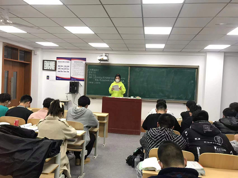 大数据学院开展学雷锋主题教育实践活动