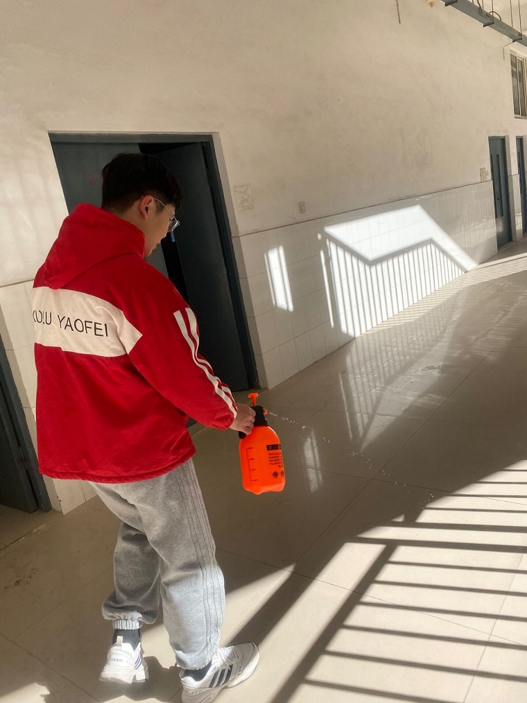 志愿服务｜智能制造学院全面清扫消杀，“净”待开学