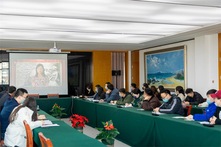 “红色基因库”让红色文化“活起来”——艺术学院开展“红色云展厅”进校园活动