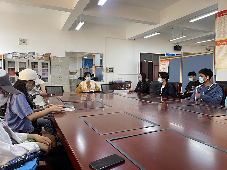 团结一家亲 共筑青春梦｜国际商学院召开少数民族座谈会 