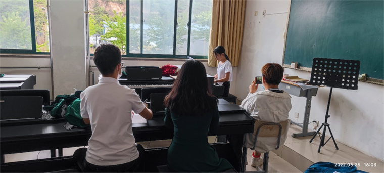 学前教育学院进行学生技能抽测