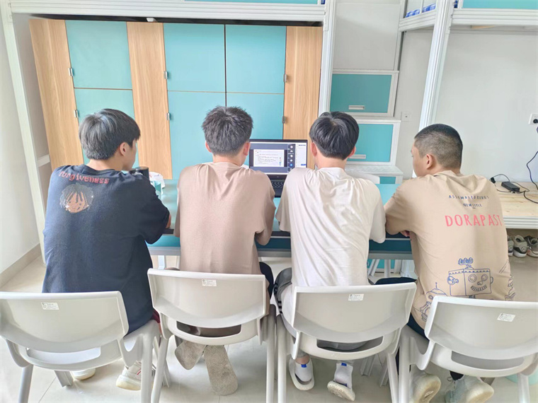 威尼斯官网举办大学生生命教育与心理危机应对主题报告会