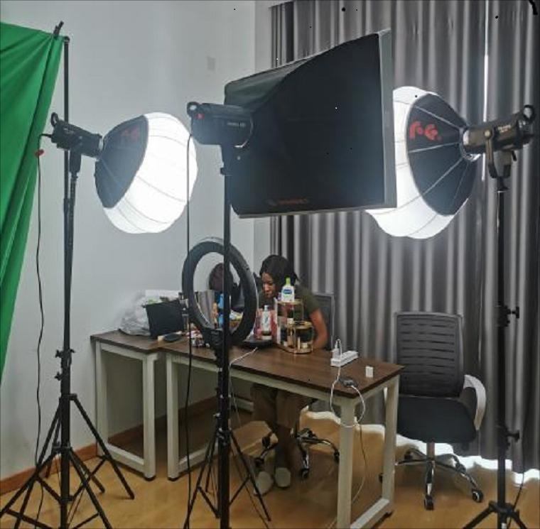 国际商学院赴青岛蜜桔供应链公司参观交流