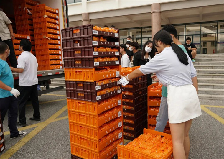 30000份！黄海学院中秋节这样“宠”学生