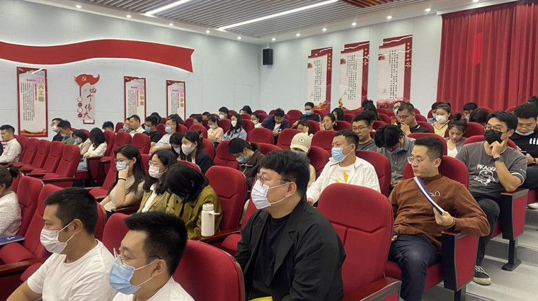 艺术学院组织“考研面对面：开往春天的地铁”专题讲座