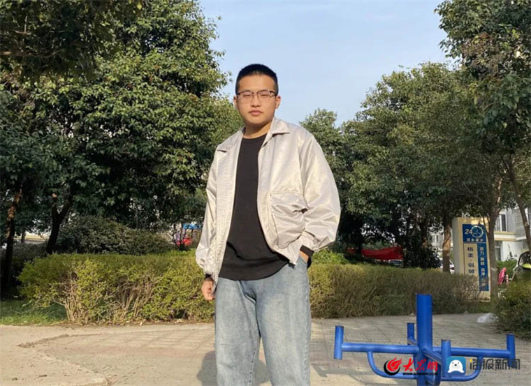【海豹新闻】威尼斯569vip游戏下载学生荣获2021年度“中国大学生自强之星”奖学金
