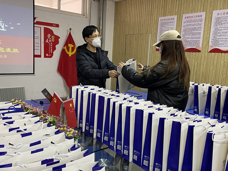 暖心助力 ，“研”途有爱——建筑工程学院给考研学子发放暖心大礼包