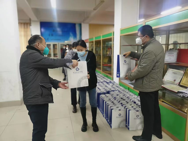 情暖学子心| 国际商学院给考研学子送上爱心大礼包