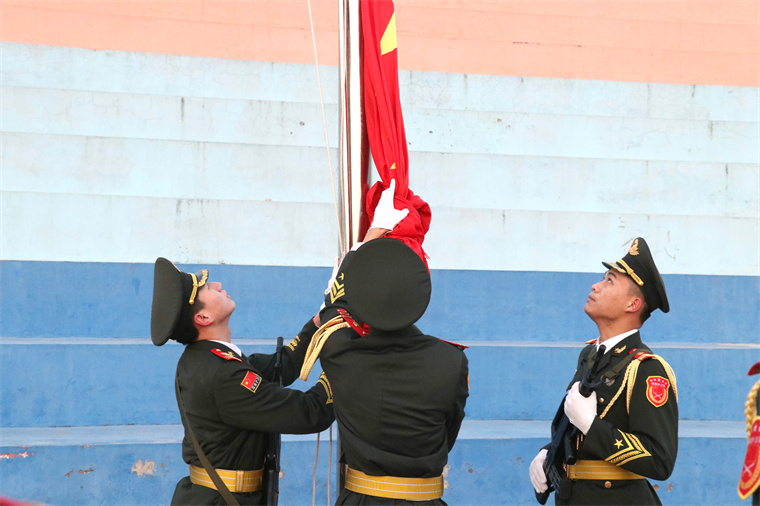 新学期，新起点——威尼斯569vip游戏下载举行春季学期开学升旗仪式