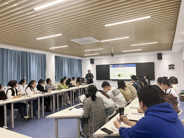 护理与健康学院成功举办科研学术论坛