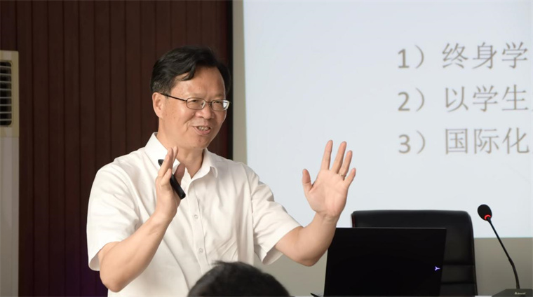 宁波诺丁汉大学党委副书记沈伟其来校作专题报告