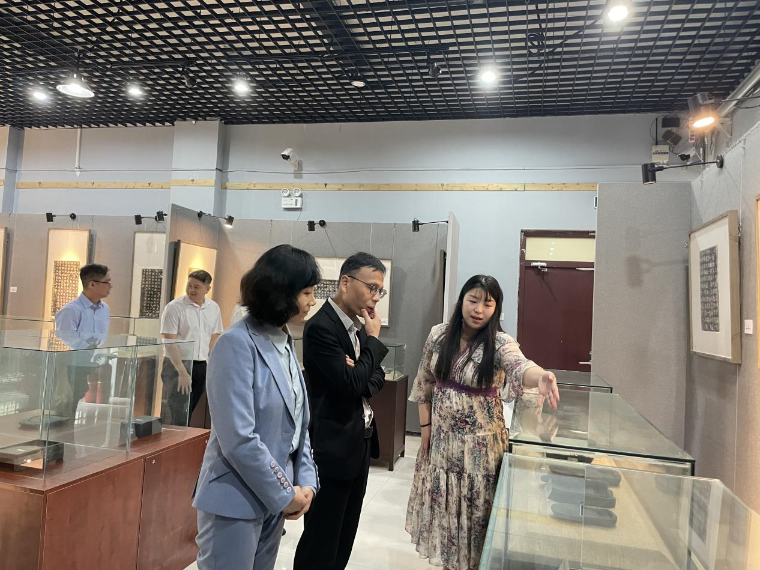 马来西亚拉曼理工大学来访威尼斯官网并签署合作协议