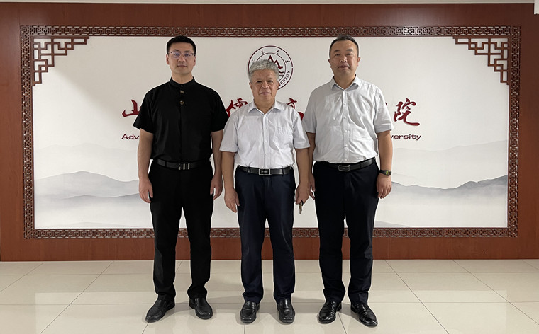 国学院师生应邀赴山东大学儒学高等研究院考察学习