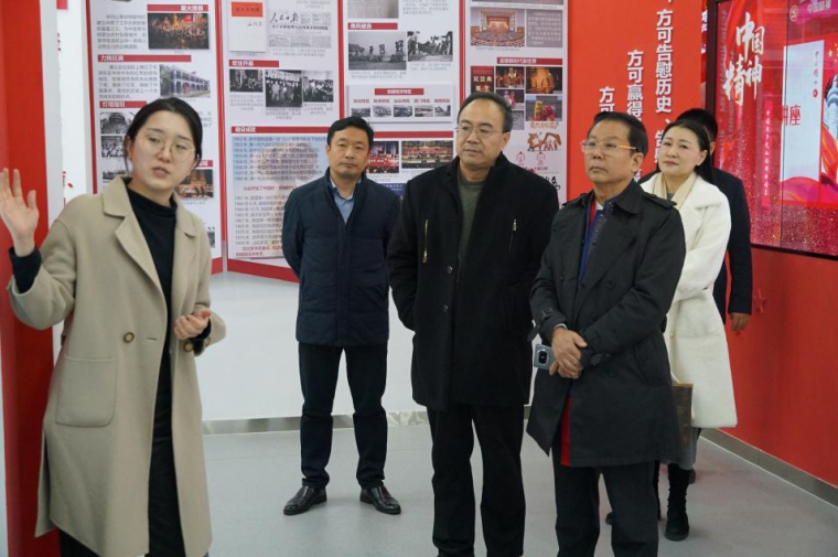 瞭望中国杂志社执行社长王京忠到威尼斯569vip游戏下载参观交流