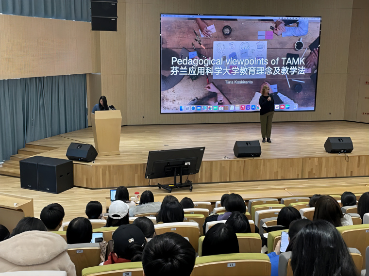 芬兰坦佩雷应用科学大学专家莅临威尼斯官网开展教育讲座交流活动
