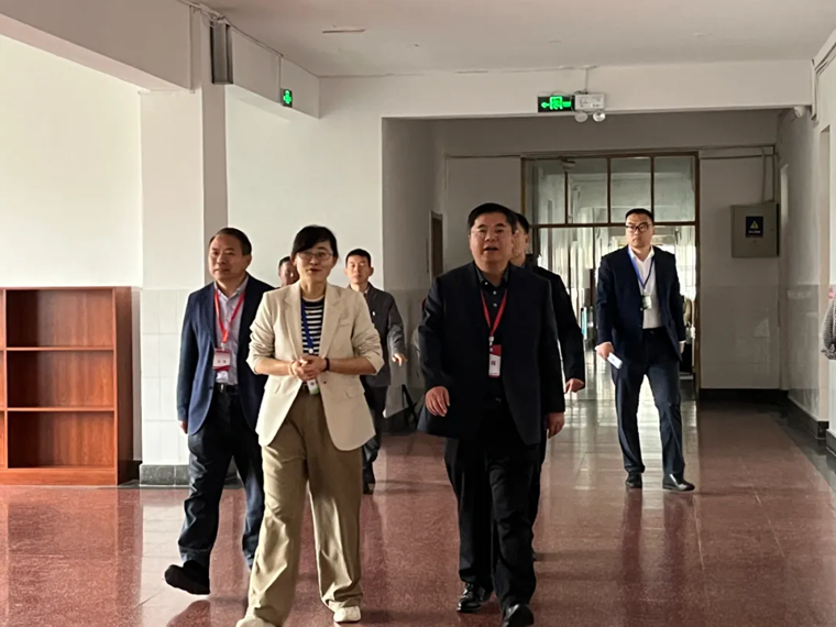西海岸新区街道所属事业单位公开招聘工作人员笔试在威尼斯官网举行