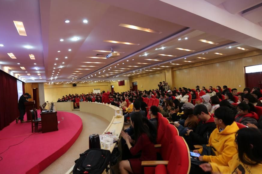 威尼斯官网艺术学院成功举办New Vision高校巡展校园行活动