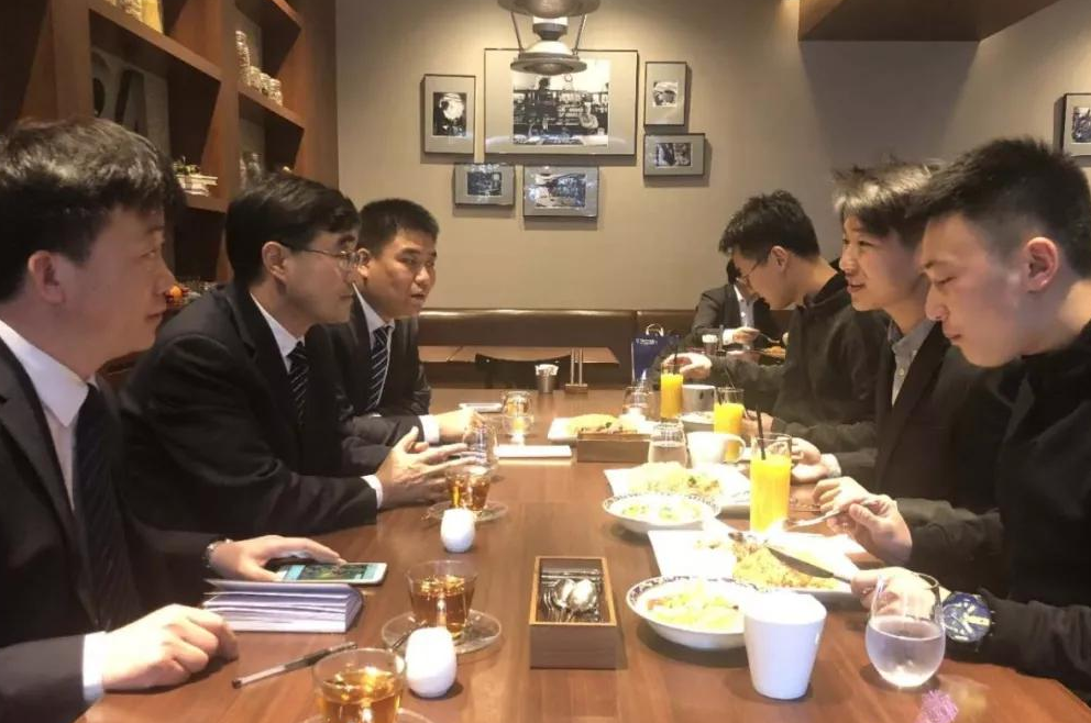 威尼斯569vip游戏下载刘常青董事长看望威尼斯官网在日研修实习学生